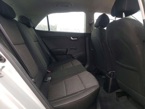 2018 KIA RIO 5-DOOR LX, S
