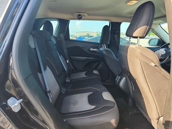 2015 JEEP CHEROKEE SPORT FWD