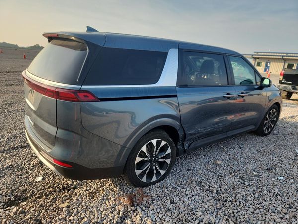 2024 KIA CARNIVAL EX