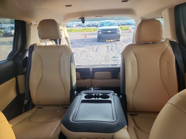 2024 KIA CARNIVAL EX