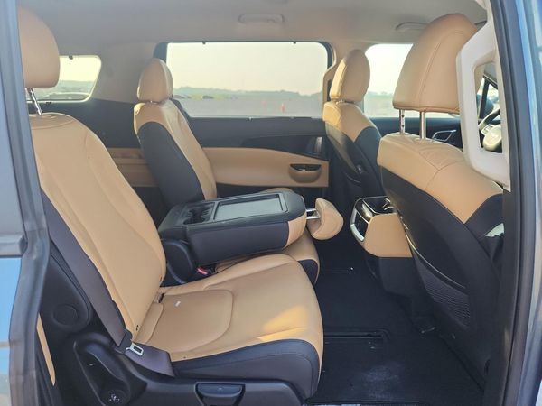 2024 KIA CARNIVAL EX
