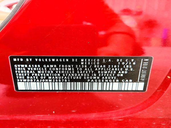 2017 VOLKSWAGEN JETTA SE