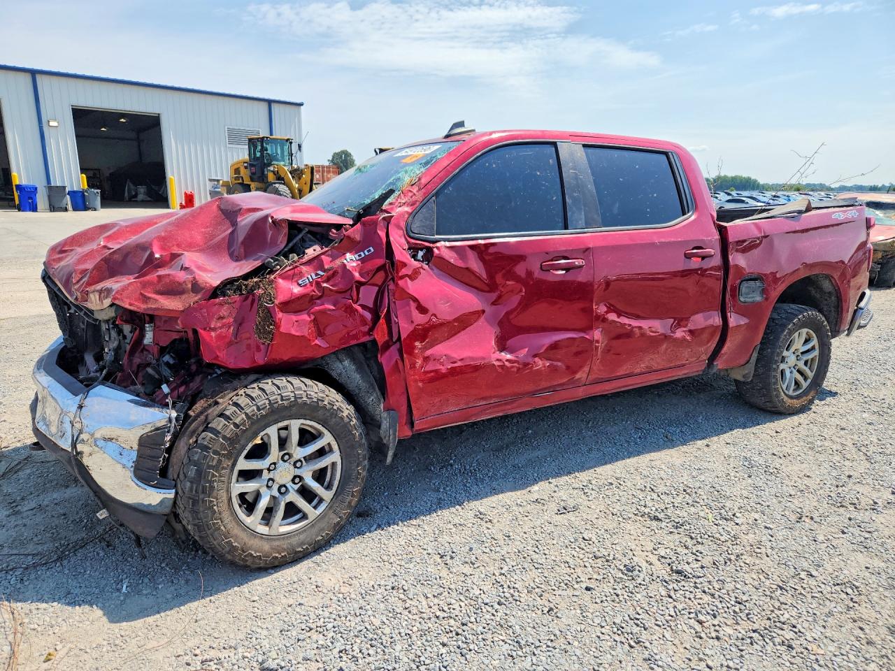 2020 CHEVROLET SILVERADO LT — Front 3/4