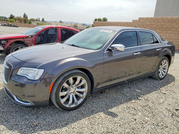 2019 CHRYSLER 300