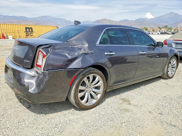 2019 CHRYSLER 300