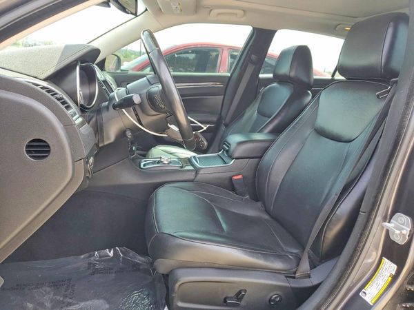 2019 CHRYSLER 300