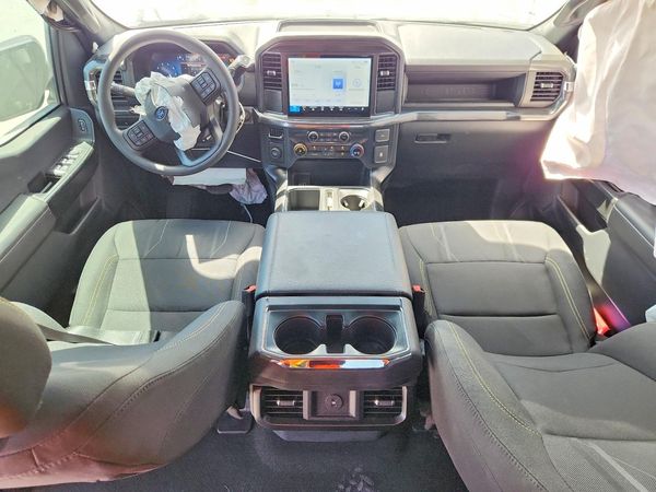 2025 FORD F150 STX