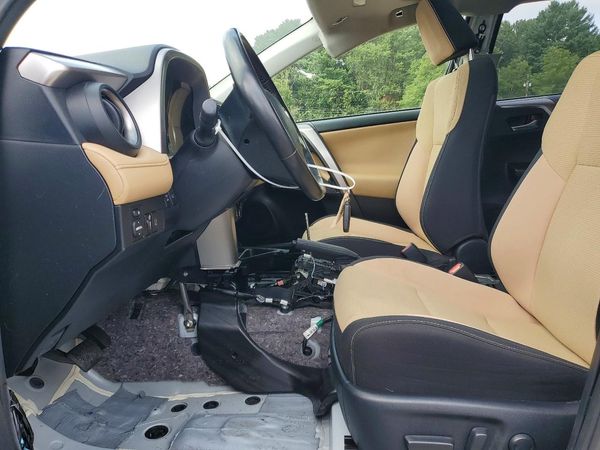 2018 TOYOTA RAV4 Adventure/XLE — DENT