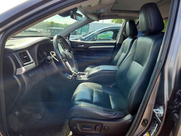 2017 TOYOTA HIGHLANDER SE/XLE