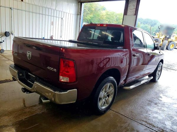 2019 RAM 1500 CLASSIC SLT