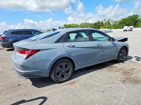 2022 HYUNDAI ELANTRA SEL