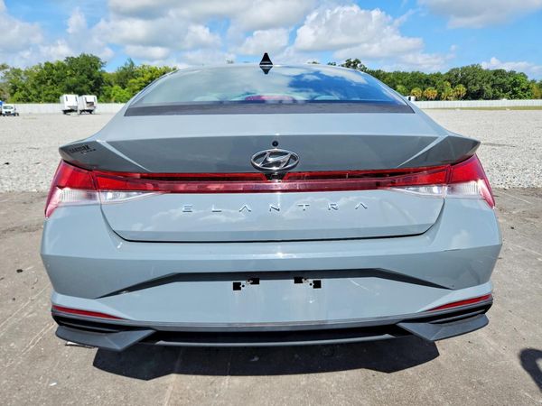 2022 HYUNDAI ELANTRA SEL