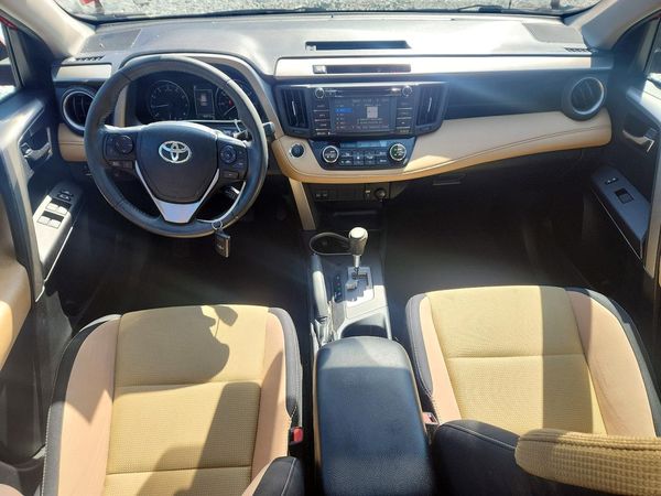 2017 TOYOTA RAV4 XLE