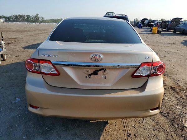2012 TOYOTA COROLLA