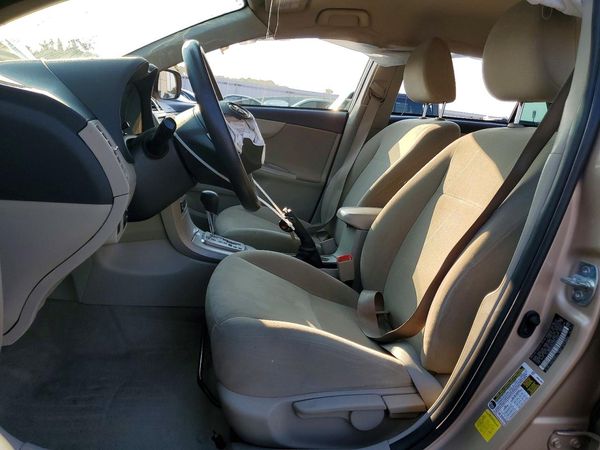 2012 TOYOTA COROLLA