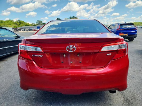 2014 TOYOTA CAMRY