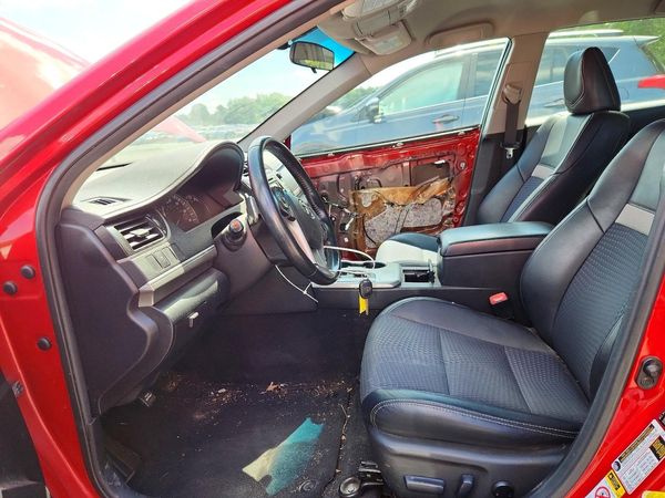 2014 TOYOTA CAMRY