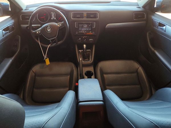 2017 VOLKSWAGEN JETTA