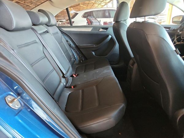 2017 VOLKSWAGEN JETTA