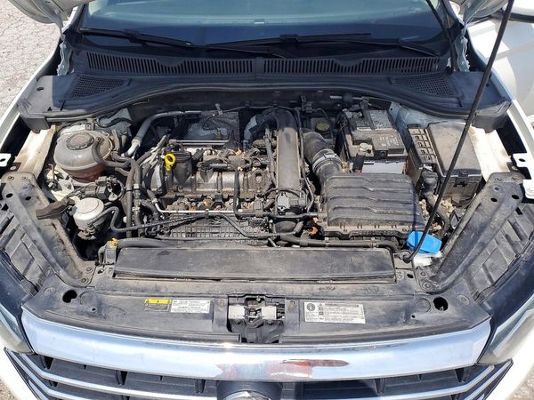 2019 VOLKSWAGEN JETTA S, SE, R-Line — Engine bay
