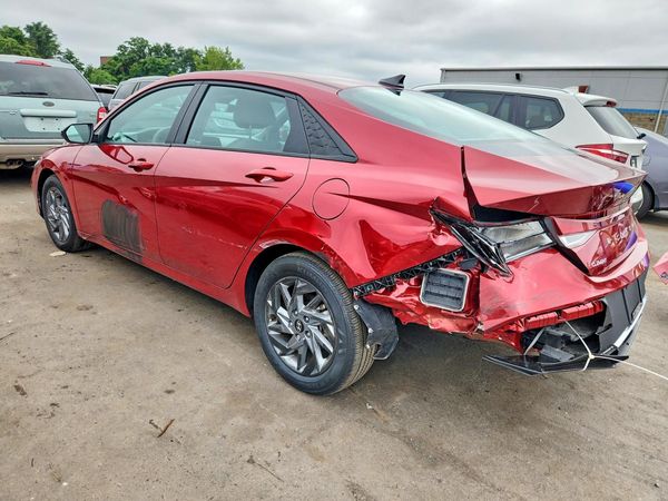 2024 HYUNDAI ELANTRA
