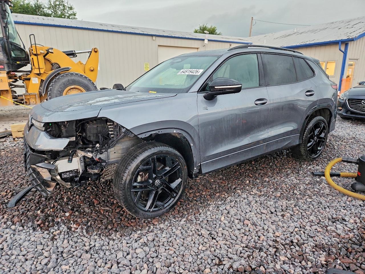 2025 VOLKSWAGEN TIGUAN 4 Motion SE R-Line Black