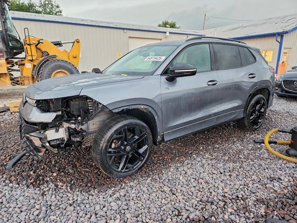 2025 VOLKSWAGEN TIGUAN 4 Motion SE R-Line Black