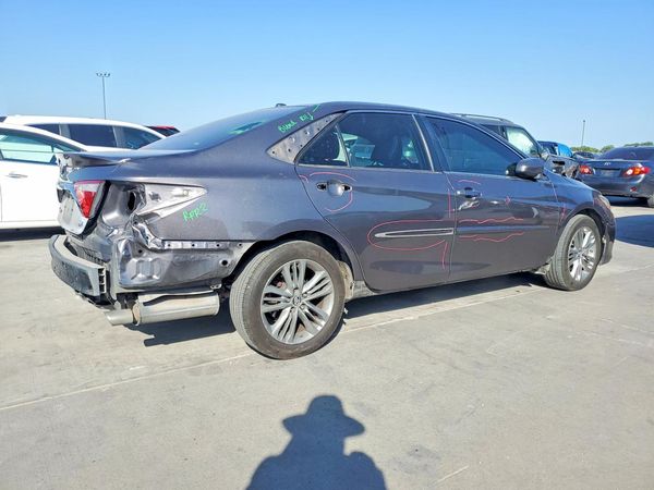 2015 TOYOTA CAMRY
