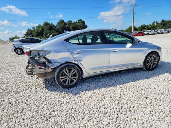2018 HYUNDAI ELANTRA