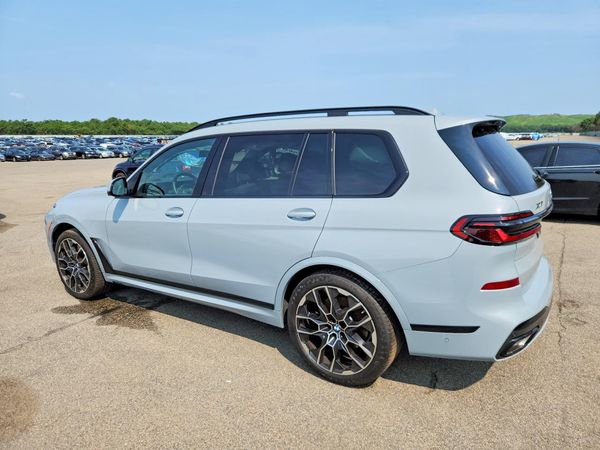 2026 BMW X7