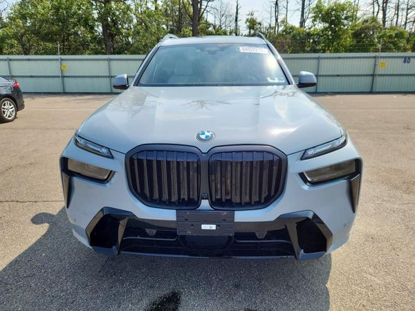 2026 BMW X7