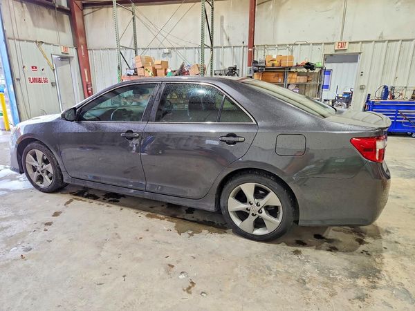 2014 TOYOTA CAMRY