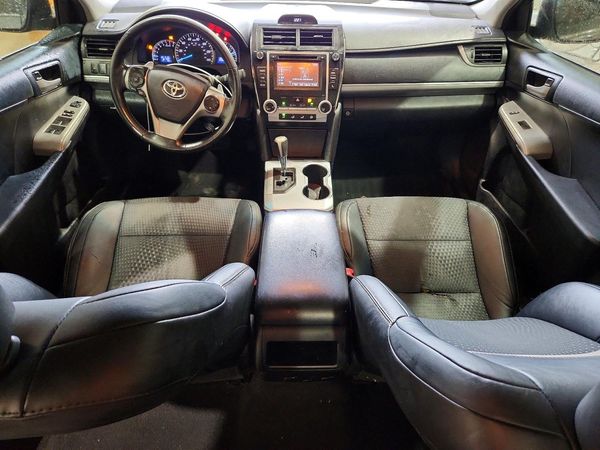 2014 TOYOTA CAMRY