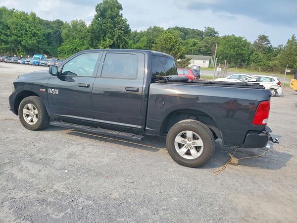 2017 RAM 1500 ST