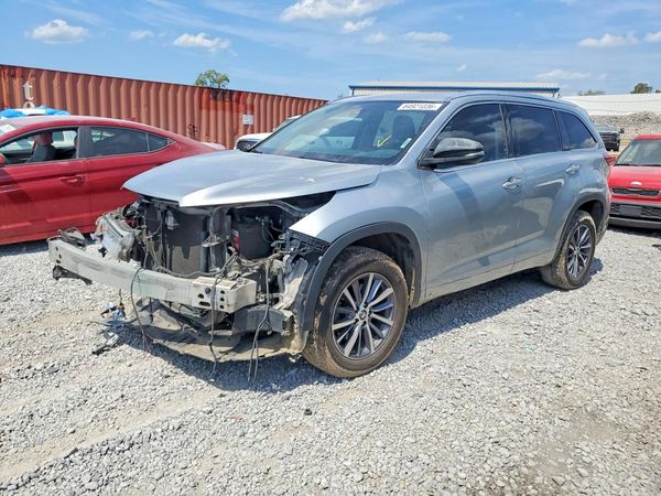 2017 TOYOTA HIGHLANDER SE/XLE