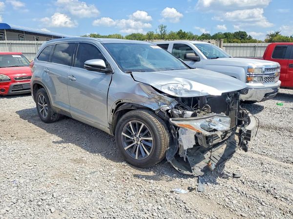 2017 TOYOTA HIGHLANDER SE/XLE