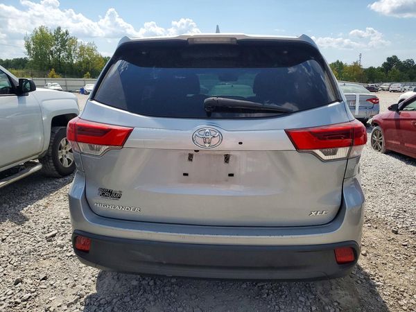 2017 TOYOTA HIGHLANDER SE/XLE