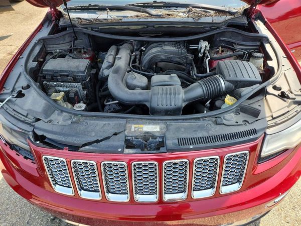 2014 JEEP CHEROKEE Summit — Engine bay