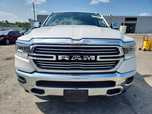 2019 RAM 1500 LARAMIE QUAD CAB 4X4