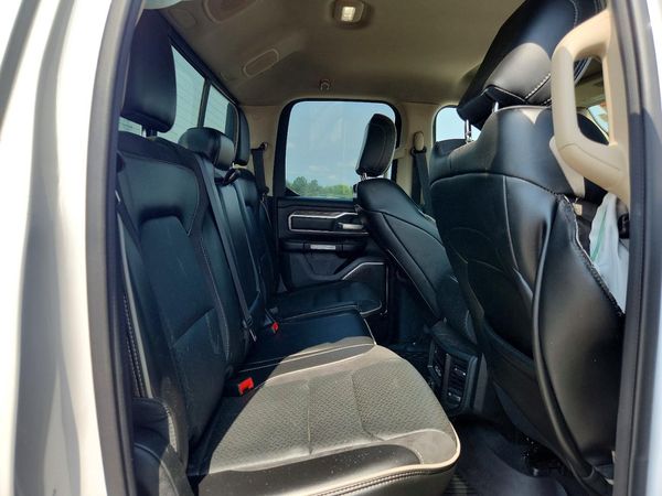 2019 RAM 1500 LARAMIE QUAD CAB 4X4