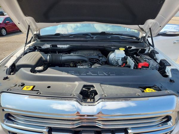2019 RAM 1500 LARAMIE QUAD CAB 4X4