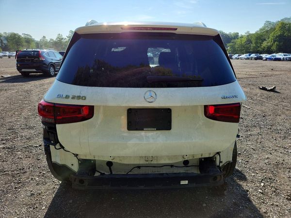 2022 MERCEDES-BENZ GLB GLB250 / GLB250 4MATIC