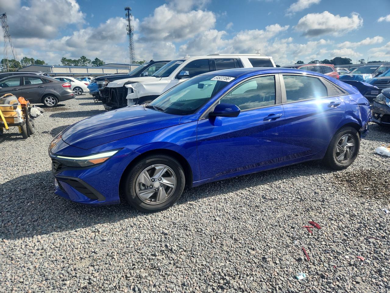 2024 HYUNDAI ELANTRA SE