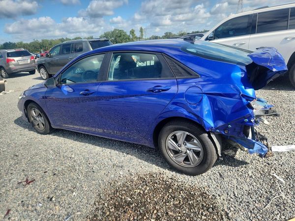 2024 HYUNDAI ELANTRA SE