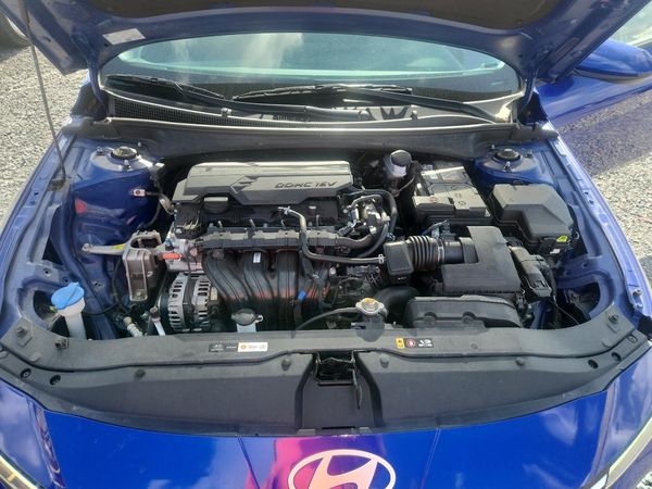 2024 HYUNDAI ELANTRA SE
