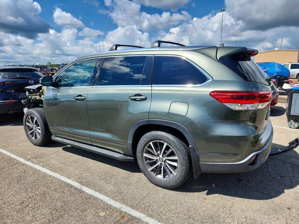 2018 TOYOTA HIGHLANDER SE/XLE