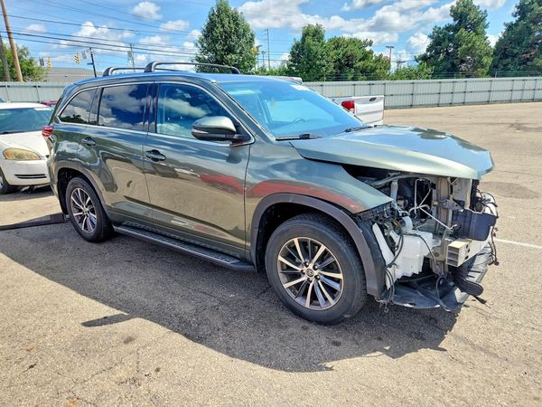 2018 TOYOTA HIGHLANDER SE/XLE