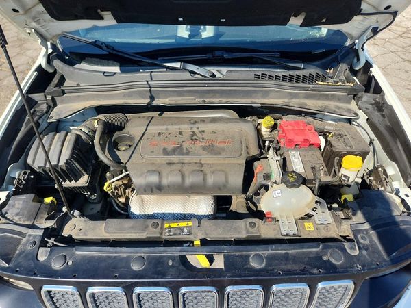 2020 JEEP RENEGADE Latitude, Longitude