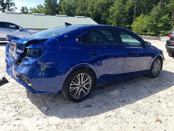 2024 KIA FORTE GT Line