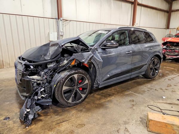 2025 AUDI SQ6 E-TRON e-tron quattro Prestige